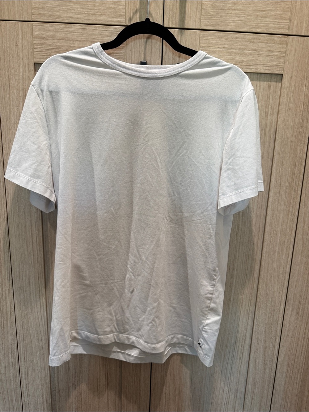 Cuts clothing Tee